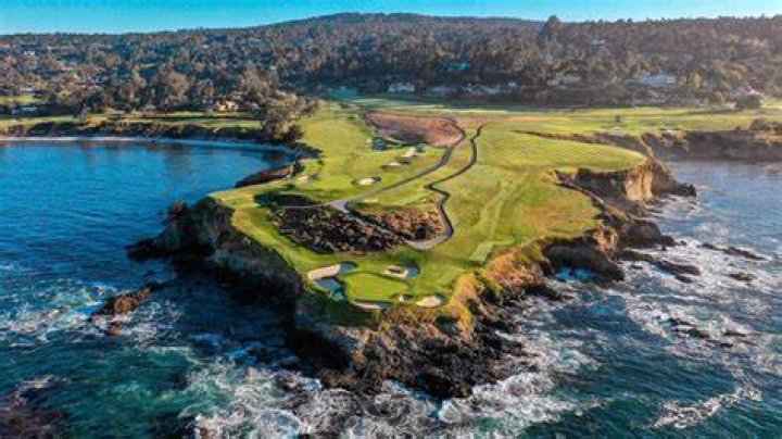 How much does it cost to play golf at Pebble Beach?